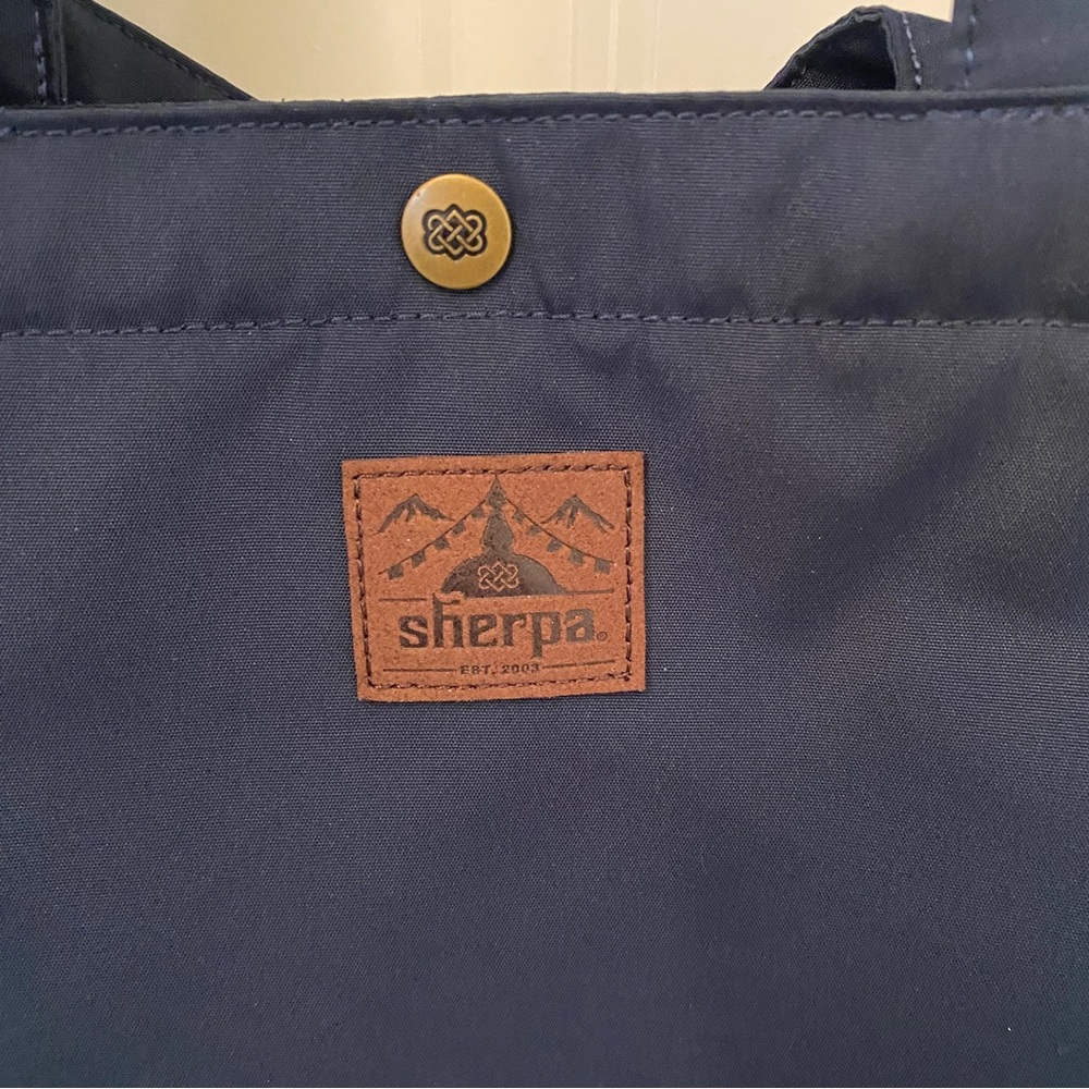 NWOT Sherpa Adventure Gear Yatra - Women's Shoulder Tote Purse - Picture 6 of 12